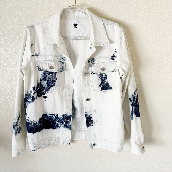 Authentic CHRISTIAN DIOR 2020 Printed Denim Jacket size 4 - Picture 8 of 13